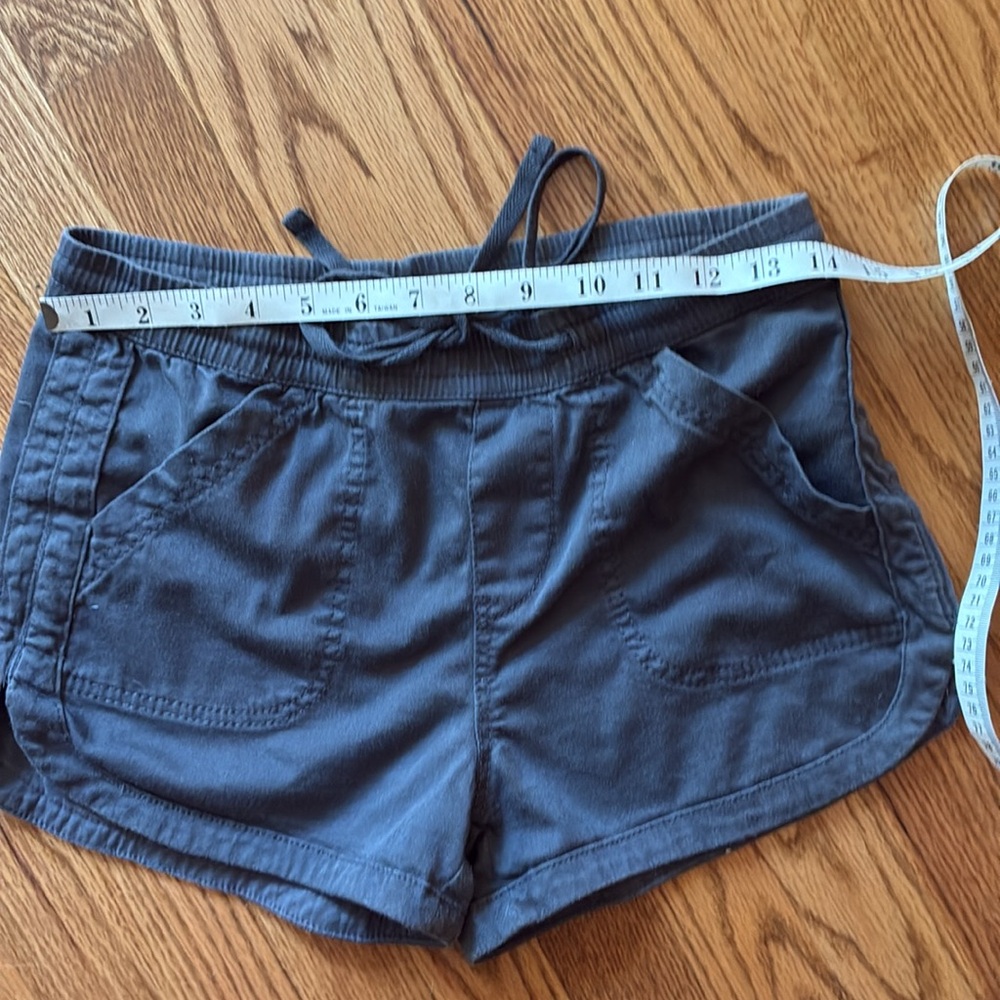 EUC Union Bay Juniors Charcoal Shorts - Picture 5 of 6